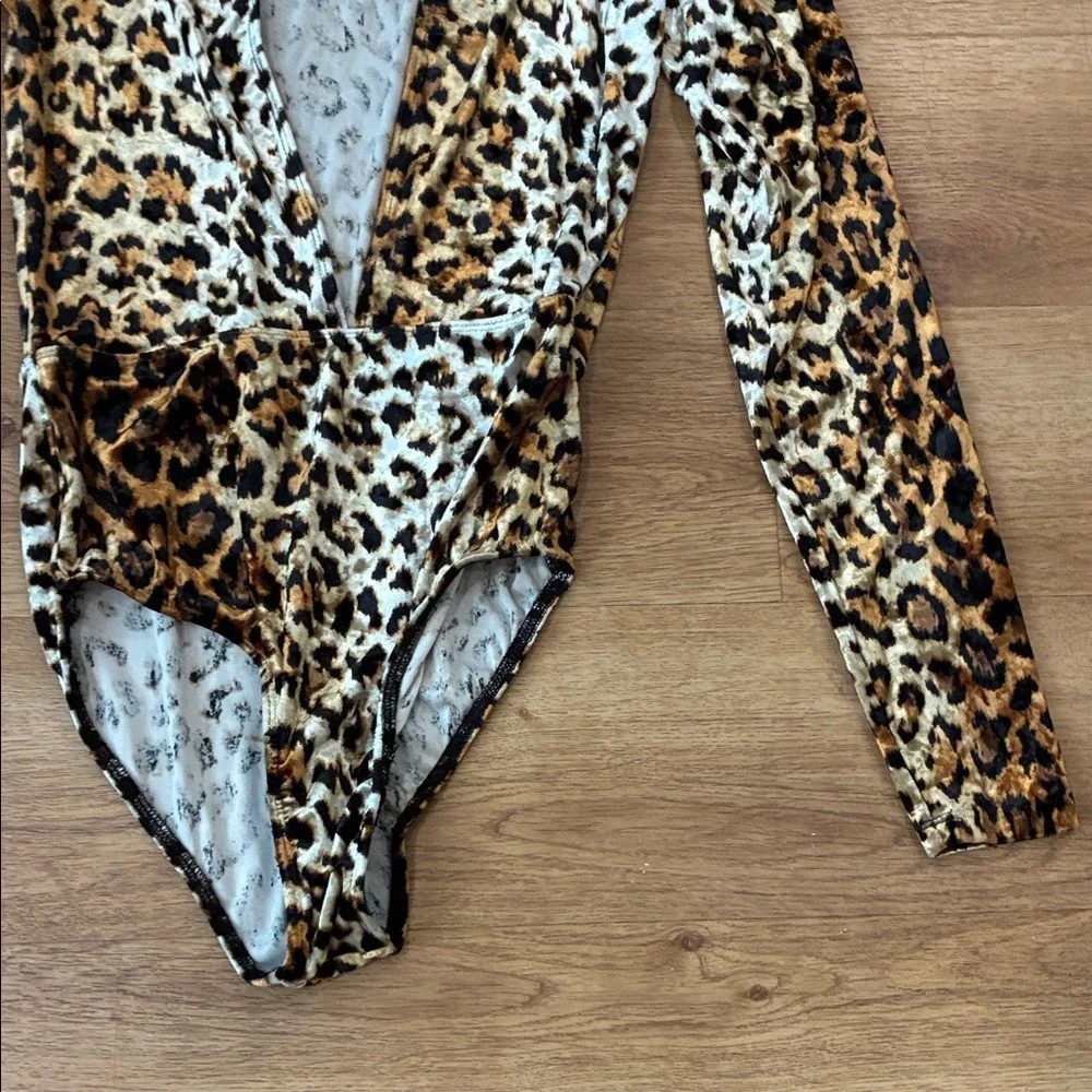 Urban Outfitters Out From Under CS Velour Long Sleeve Leopard‎ Bodysuit